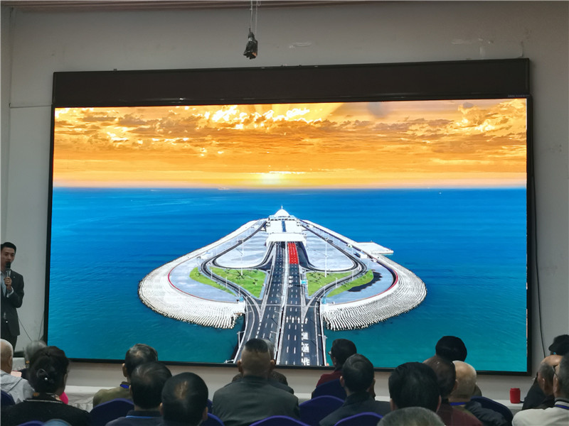 绵阳中旅(lǚ)假日旅行社举行2024秋季(jì)线(xiàn)路分(fèn)享答谢会.jpg